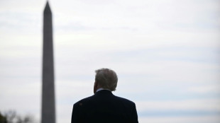 Trump signe la loi pour rendre le dossier Epstein public