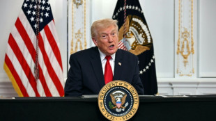 Trump diz que espa&ccedil;o a&eacute;reo da Venezuela deve ser considerado 'fechado'