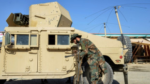 Talib&atilde;s afeg&atilde;os afirmam que dezenas de soldados paquistaneses morreram em confrontos fronteiri&ccedil;os