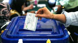 Pr&auml;sidentenwahl im Iran: Reformer Peseschkian nach ersten Ergebnissen knapp vor Dschalili