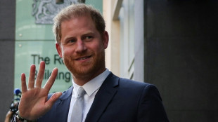 Le prince Harry "s&ucirc;r" que le cancer de Charles III peut r&eacute;unir la famille royale