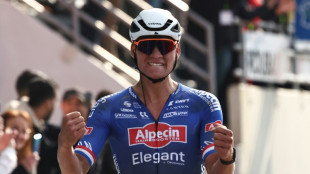 Cyclisme: Mathieu van der Poel&nbsp;remporte son premier Paris-Roubaix