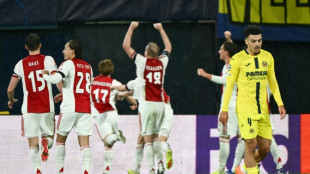 Ajax vence fora de casa (2-1) e elimina Villarreal da Champions