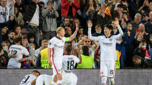 C3: l'Eintracht terrasse le Bar&ccedil;a et file en demies