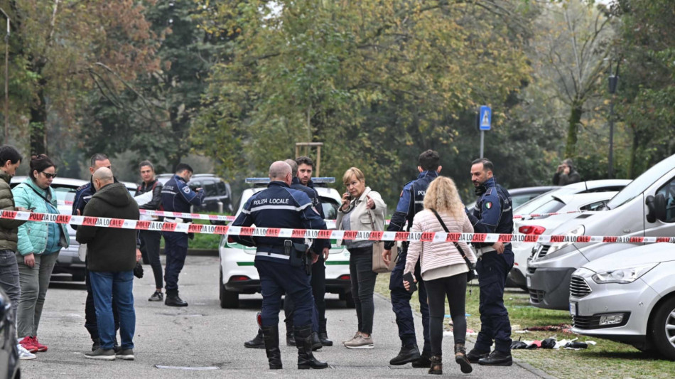 Donna ferita al volto con un coltello a Milano, è grave