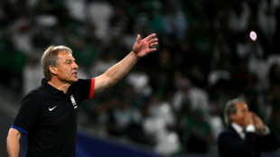 Coreia do Sul vence Ar&aacute;bia Saudita nos p&ecirc;naltis e vai &agrave;s quartas da Copa da &Aacute;sia