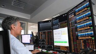 Borsa: Milano sale del 4% con le banche che entrano agli scambi