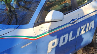 Ragazzina di 12 anni cade dal quinto piano ad Asti, &egrave; grave