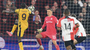 Inter bleibt cool im "De Kuip" - Pleite f&uuml;r van Persie
