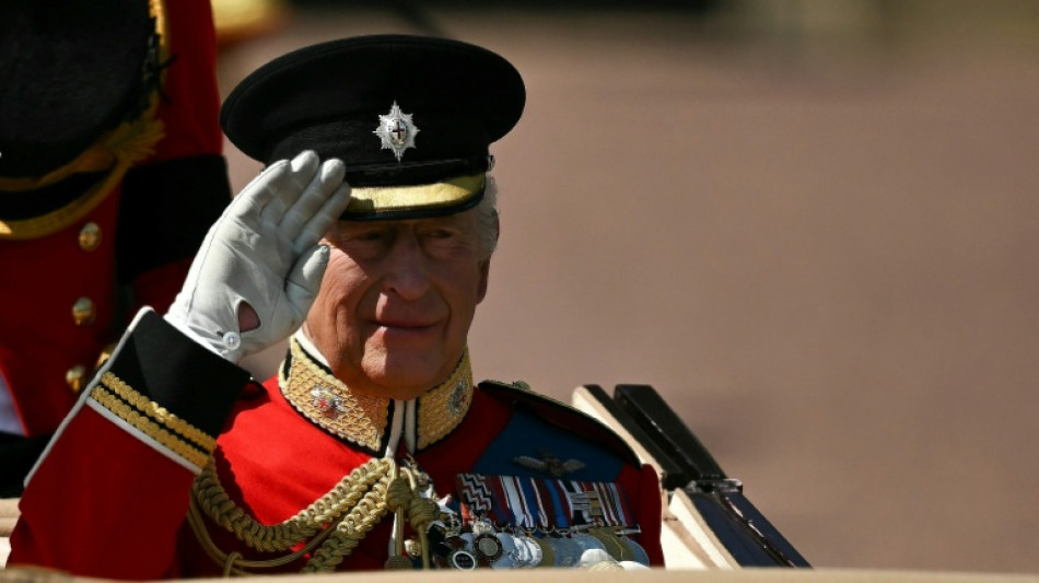 A Londres, la parade d'anniversaire du roi rend hommage aux victimes du crash du vol d'Air India