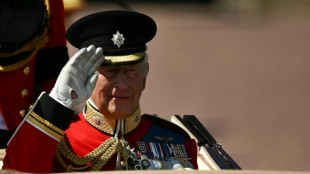 Desfile del cumpleaños de Carlos III en Londres rinde homenaje a víctimas del accidente de Air India