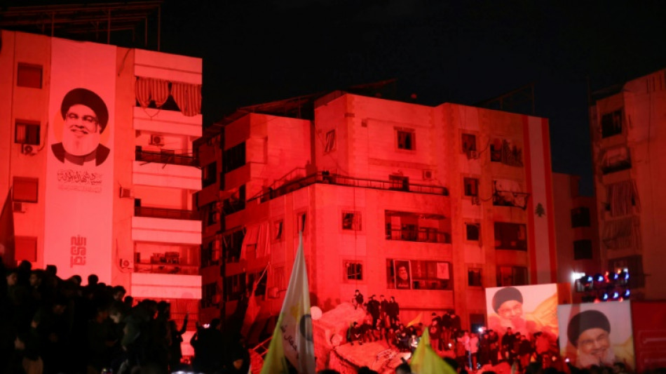 Hunderte Menschen gedenken an Bombenkrater des get&ouml;teten Hisbollah-Chefs
