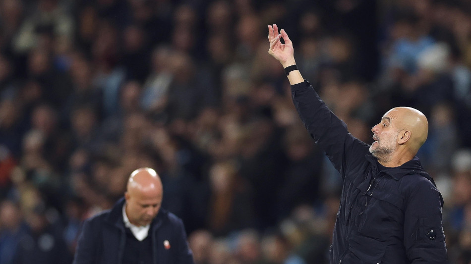 Calcio: il City asfalta il Liverpool e va a -4 dall'Arsenal