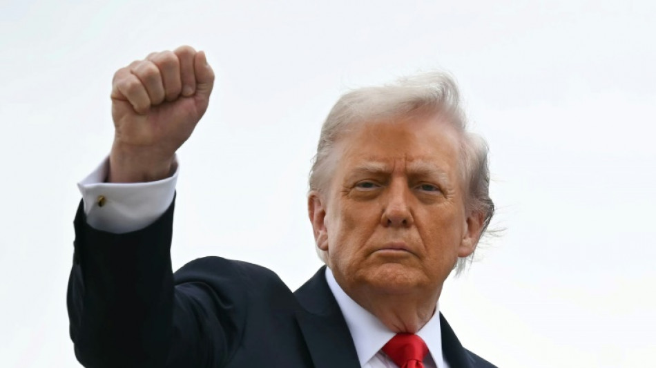 Trump afirma que EUA 'eliminou' 3 embarcações venezuelanas