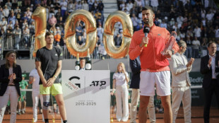 Djokovic conquista 100º título da carreira na véspera de Roland Garros