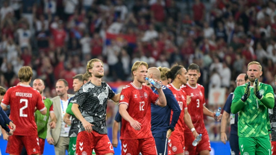 Dinamarca empata com a S&eacute;rvia (0-0) e vai enfrentar Alemanha nas oitavas da Euro