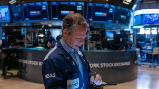 Wall Street ouvre en ordre dispers&eacute; apr&egrave;s un record