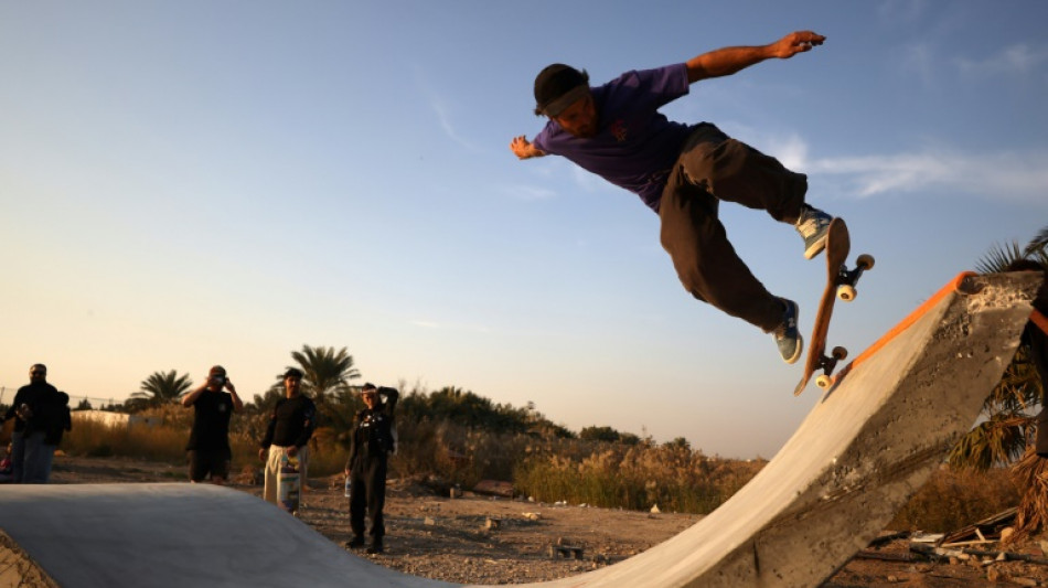 "Un lieu pour tous": la premi&egrave;re piste de skateboard ouvre &agrave; Bagdad