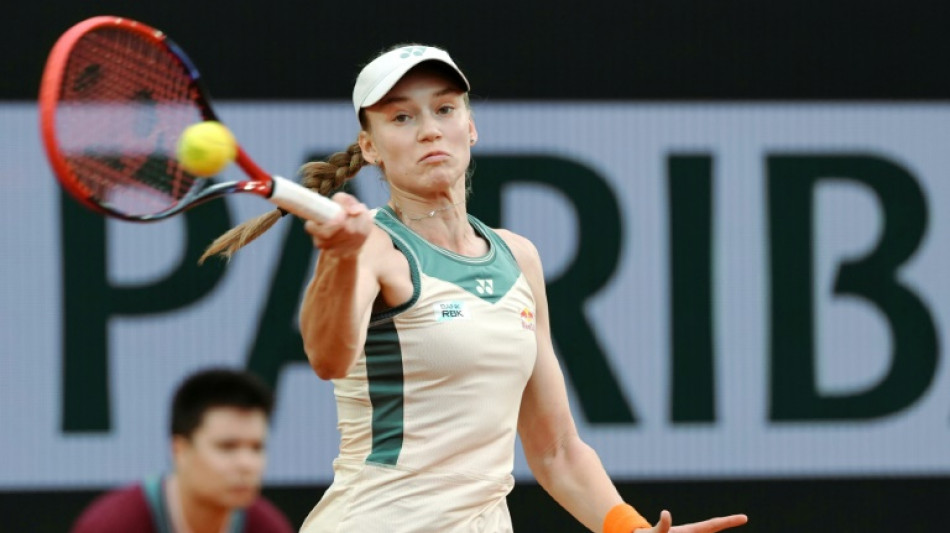 Rybakina avan&ccedil;a sem problemas &agrave; segunda rodada de Roland Garros