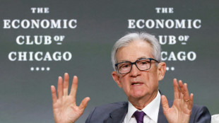 Trump attaque le président de la Fed, "trop lent" à baisser les taux