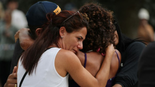 Witnesses tell of courage, panic in wake of Bondi Beach shootings