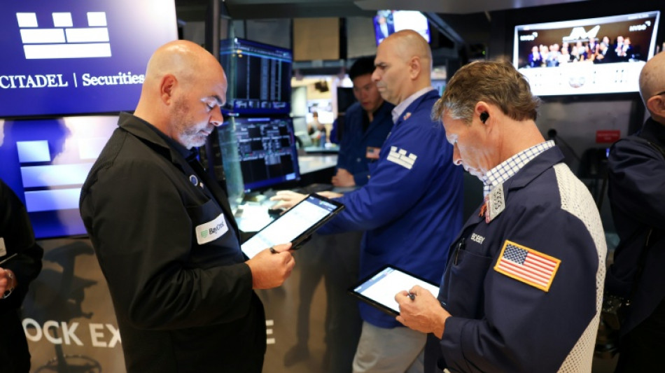 Wall Street peu inqui&egrave;te par les menaces de Trump contre la Fed