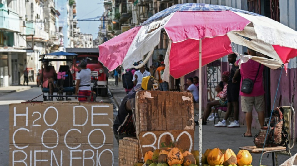 Cuba abre economia a emigrados e permite investimentos de residentes nos EUA