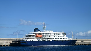 El crucero afectado por brote de hantavirus se acerca al final de su traves&iacute;a