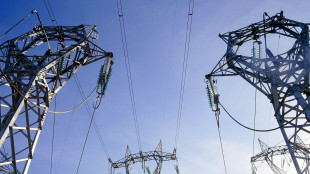 Sale ancora aumento gas e luce con guerra pi&ugrave; lunga, 402 euro in pi&ugrave;