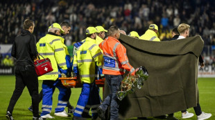 Goleiro que ficou inconsciente na Holanda segue em recupera&ccedil;&atilde;o