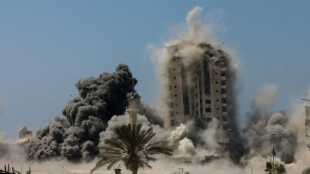 L'armée israélienne frappe une tour dans la ville de Gaza, au 700e jour de la guerre