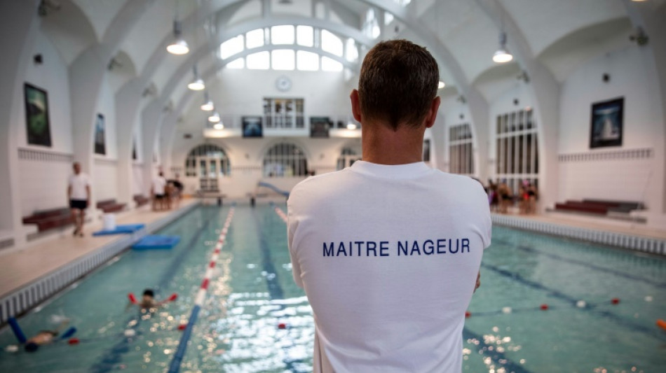 En plein &eacute;t&eacute;, les bassins manquent de ma&icirc;tres-nageurs