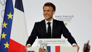 Macron boucle sa visite au Br&eacute;sil par une &eacute;tape plus politique