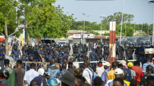 Polizei im Benin stoppt Demonstration mit Tr&auml;nengas - Festnahmen