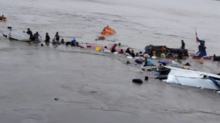 Doce muertos y decenas de desaparecidos por un deslave en un puerto de Per&uacute;