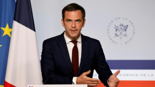 H&ocirc;pitaux sous tension: "pas un probl&egrave;me de salaires" mais "d'organisation" dit V&eacute;ran