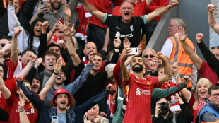 Salah e Alessia Russo são eleitos jogador e jogadora da temporada no futebol inglês