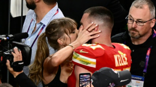 Taylor Swift se casa em Nova York com presen&ccedil;a de celebridades