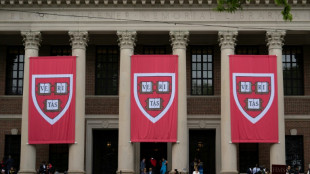 Trump intensifica pressão contra universidades de Harvard e Columbia