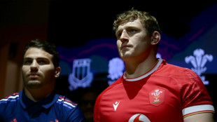 Wales captains Morgan and Lake sign for Gloucester