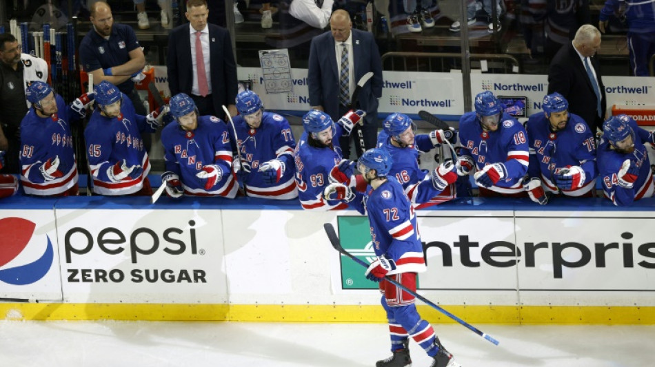 Finale Conf&eacute;rence Est NHL: les NY Rangers dominent Tampa Bay Lightning en ouverture