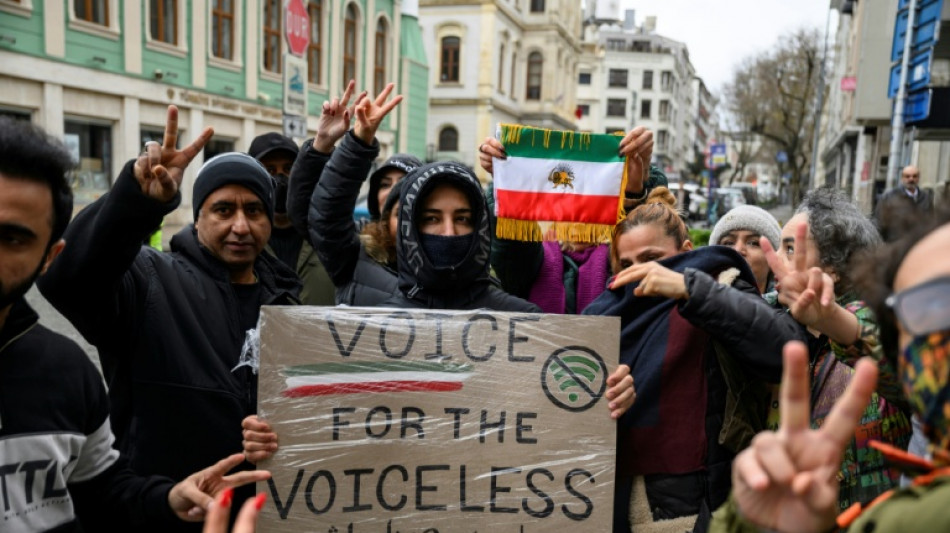 Iran government stages mass rallies as alarm grows over protest toll