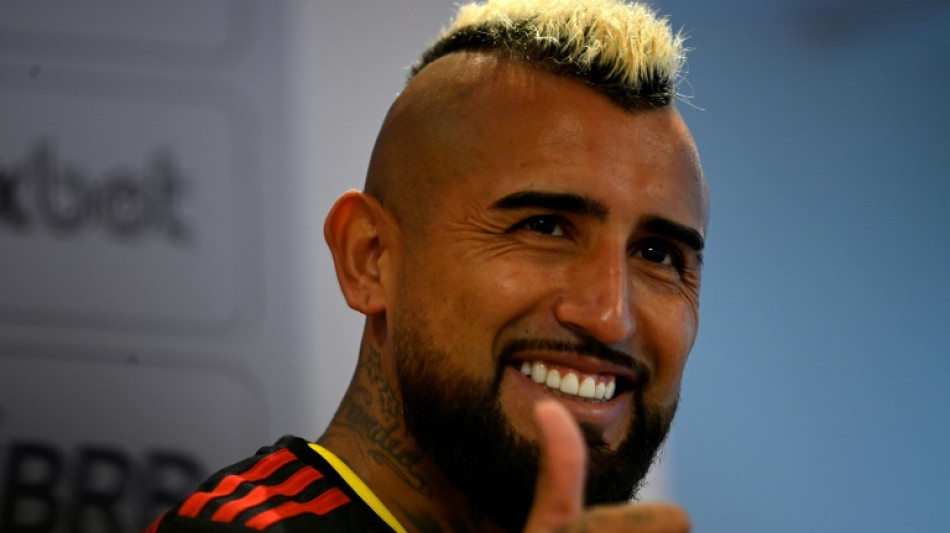 Arturo Vidal volta ao chileno Colo Colo ap&oacute;s 17 anos longe de seu pa&iacute;s