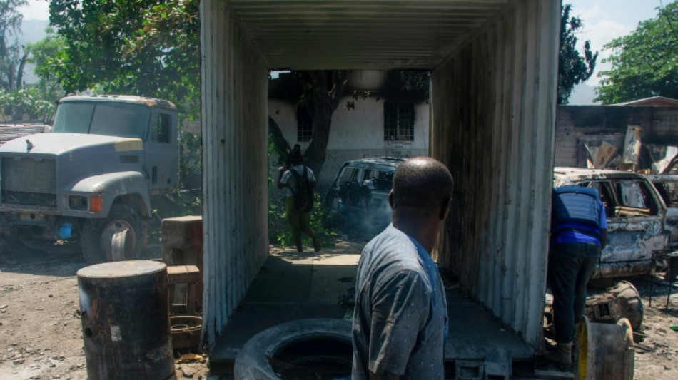 Dans son premier communiqu&eacute;, le futur conseil pr&eacute;sidentiel ha&iuml;tien promet de restaurer l'ordre public