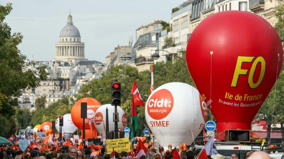 Les syndicats s'agacent d'"un saupoudrage" de mesures mais peinent &agrave; mobiliser