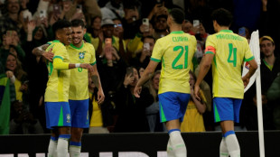 Brasil vence (2-0) e convence em amistoso preparatório para Copa contra Senegal