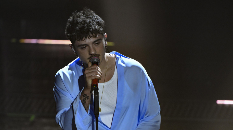 Hit parade, Olly resta primo, arriva Ed Sheeran