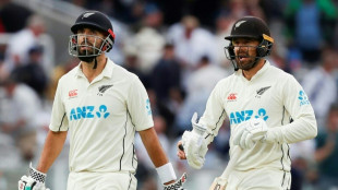 Blundell puts personal ambition aside as New Zealand dominate England