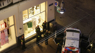 Gunman takes people hostage at Amsterdam Apple store