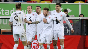 St. Pauli bleibt an Darmstadt dran - HSV und Schalke verlieren an Boden